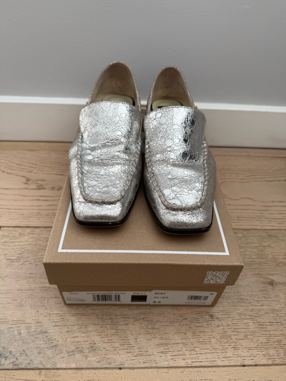 Dolce Vita Beny Flats Silver Distressed Leather